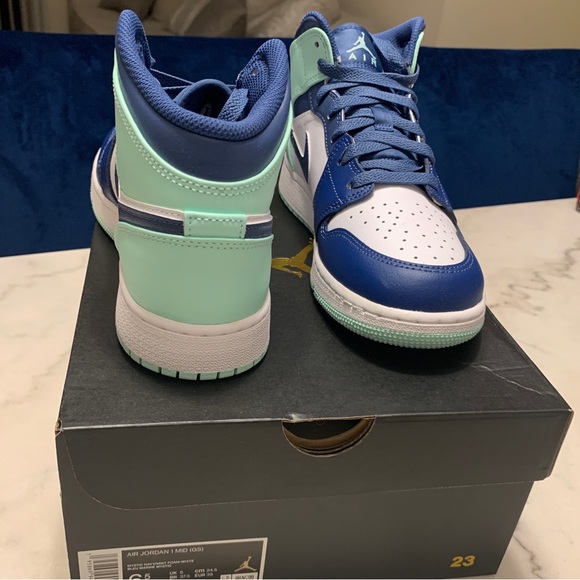 Jordan 1 Mid - Picture 4 of 6